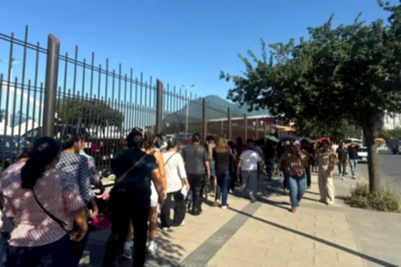 Mujeres abarrotan Arena Monterrey en festejo de Apodaca