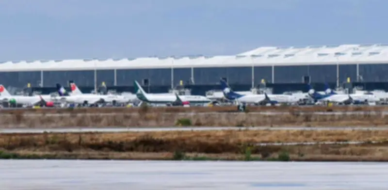 México y EU pactan medidas para transporte aéreo bilateral