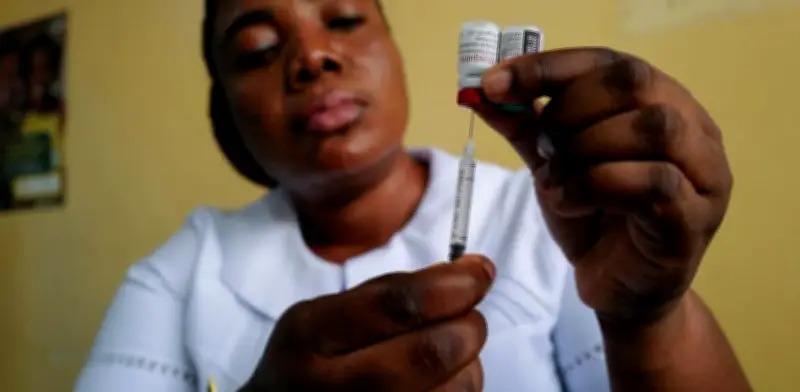 OMS prevé vacuna contra ébola Bundibugyo en dos meses