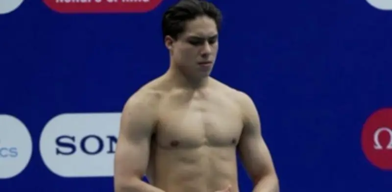 Osmar Olvera gana bronce en Beijing y suma tres medallas en la Super Final de Clavados