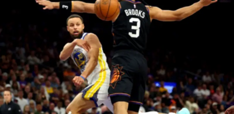 Pagaron más de 9 mdd por comer con Stephen Curry y Warren Buffett