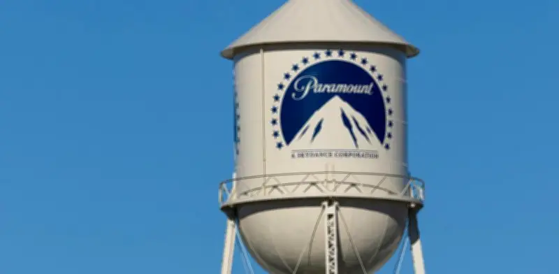 Paramount defiende compra de Warner Bros ante fiscalía de California