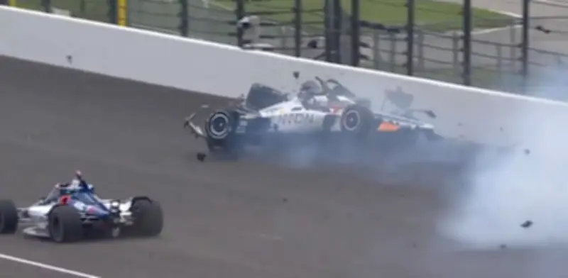 Pato O'Ward sufre accidente en práctica de Indy 500