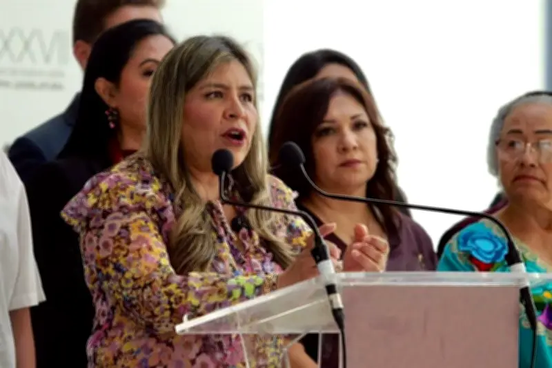 Piden renuncia de Samuel García por triangulaciones y gastos