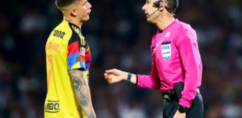 Polémico arbitraje de César Ramos elimina al América en Cuartos de Final