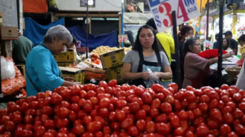 Precio del jitomate sube 121% y golpea canasta básica en México