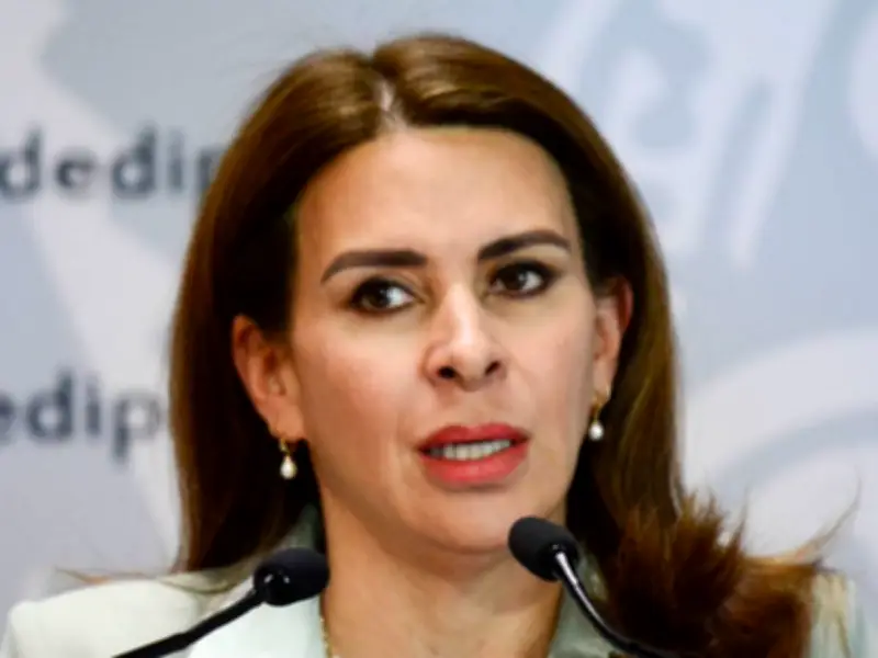 PRI critica a Sheinbaum por defender a Rocha Moya y pactos de AMLO con narco