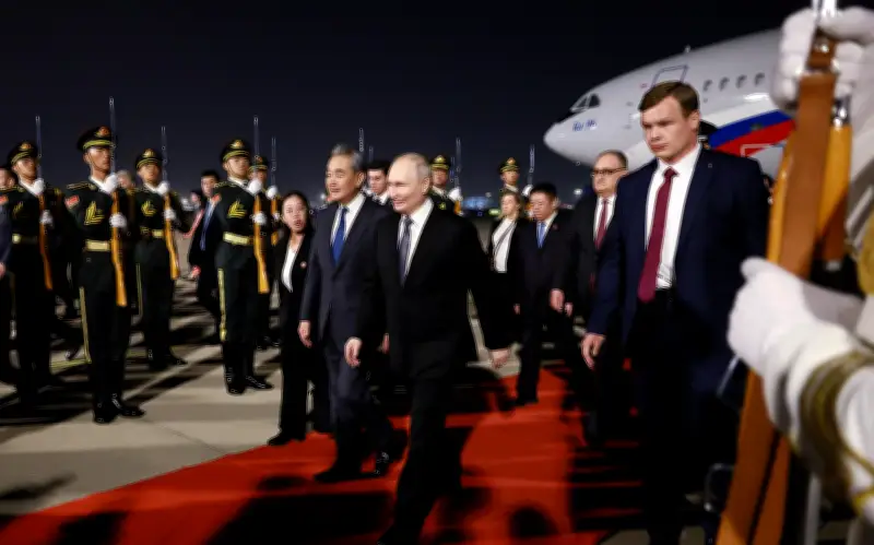 Putin llega a China para firmar acuerdos y fortalecer la cooperación con Xi Jinping