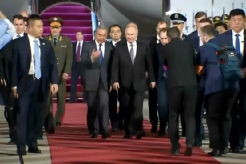 Putin llega a China para fortalecer lazos con Xi Jinping