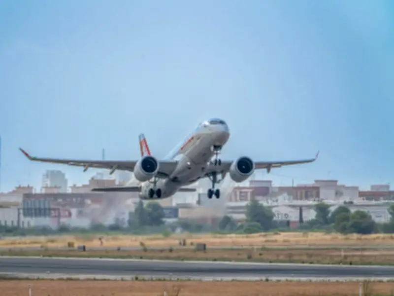 ¿Qué hacer si pierdes tu vuelo? Guía completa 2026