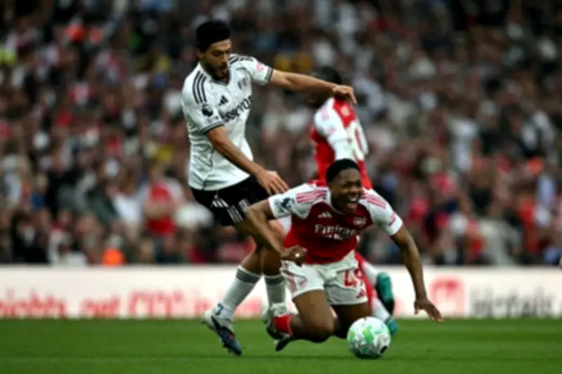 Raúl Jiménez: Su futuro en el Fulham depende de decisiones clave
