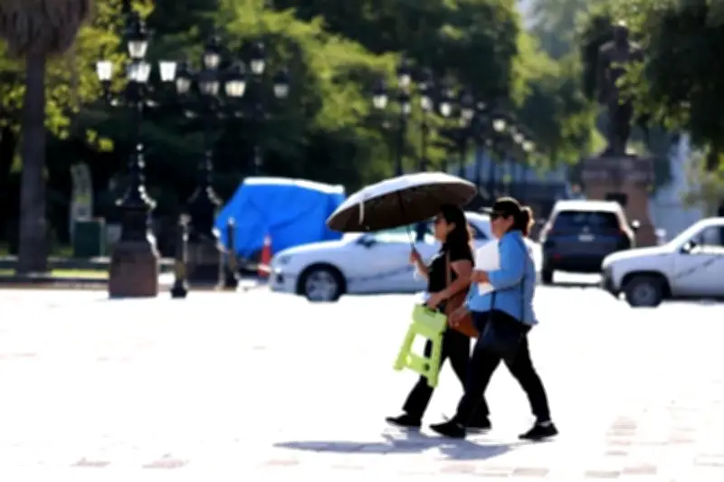 Regresan altas temperaturas por onda de calor en México