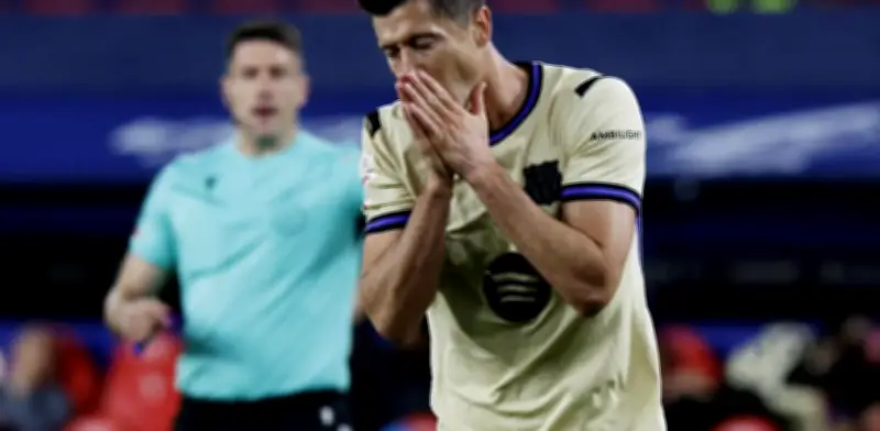 Robert Lewandowski deja Barcelona tras 119 goles y sacude el fútbol europeo