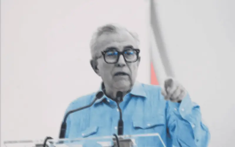 Rocha Moya propone ley que limita transparencia en Sinaloa