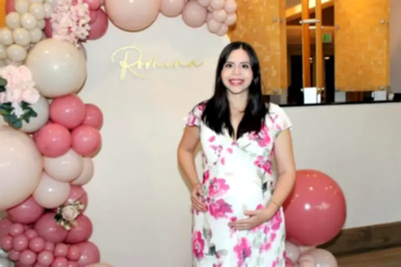 Russe Villarreal anuncia embarazo en evento exclusivo