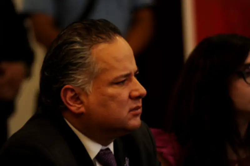 Santiago Nieto deja IMPI para buscar candidatura de Morena en Querétaro