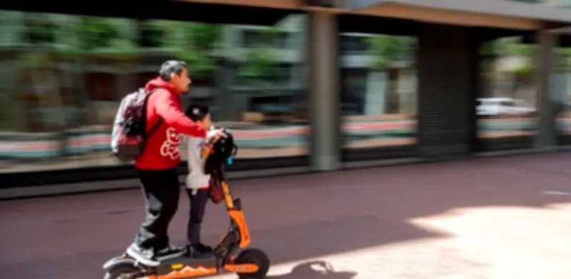 Scooters y bicis eléctricas en CDMX: placas obligatorias desde julio
