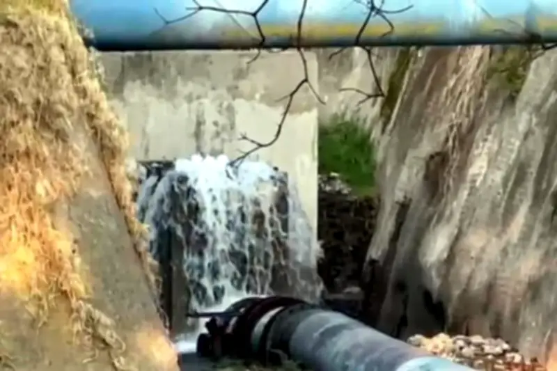Se reactiva fuga de agua en Xochimilco; colonias afectadas
