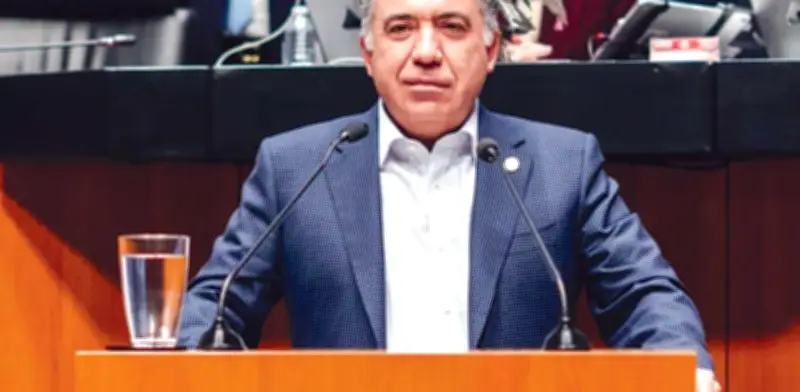 Senado enfrenta dilema por pago a senador con cuentas bloqueadas