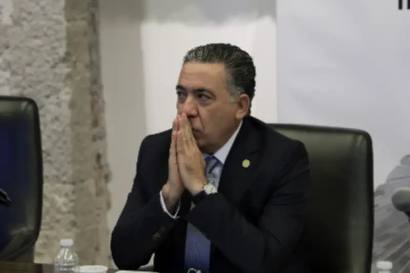 Senador Enrique Inzunza reaparece en Instagram tras vínculos con narco
