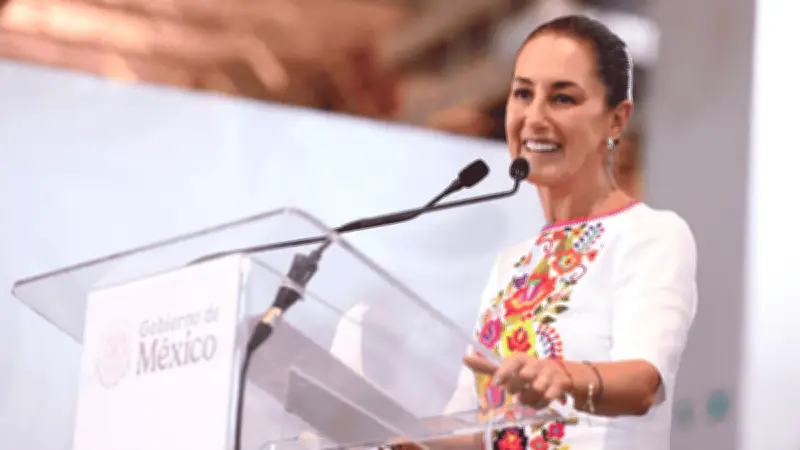 Sheinbaum felicita a madres y asegura fin de violencia machista