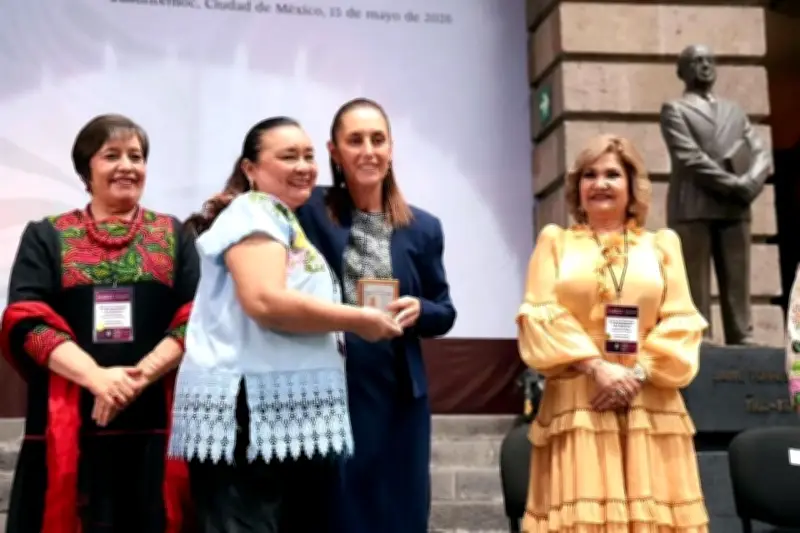 Sheinbaum pide a docentes priorizar la enseñanza de valores