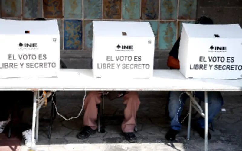 Sheinbaum propone mover elección judicial a 2028 para evitar confusión