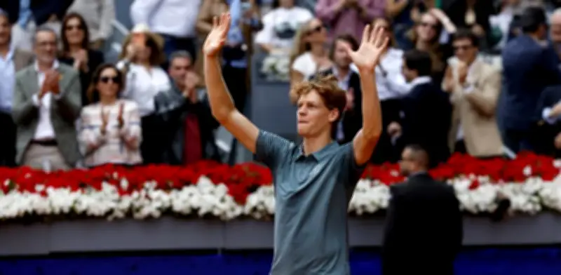 Sinner arrasa a Zverev y gana su quinto Masters 1000 seguido en Madrid