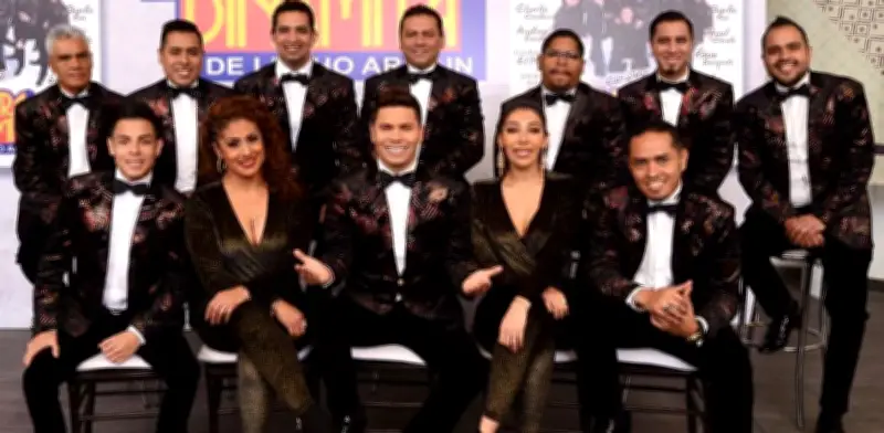 Sonora Dinamita y Santanera celebran a mamá en Tlalpan