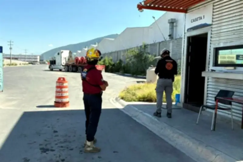 Sufre descarga eléctrica al laborar en techo de empresa en Monterrey