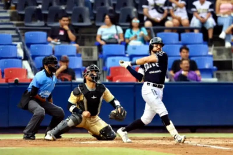 Sultanes evitan barrida con reacción en la séptima entrada