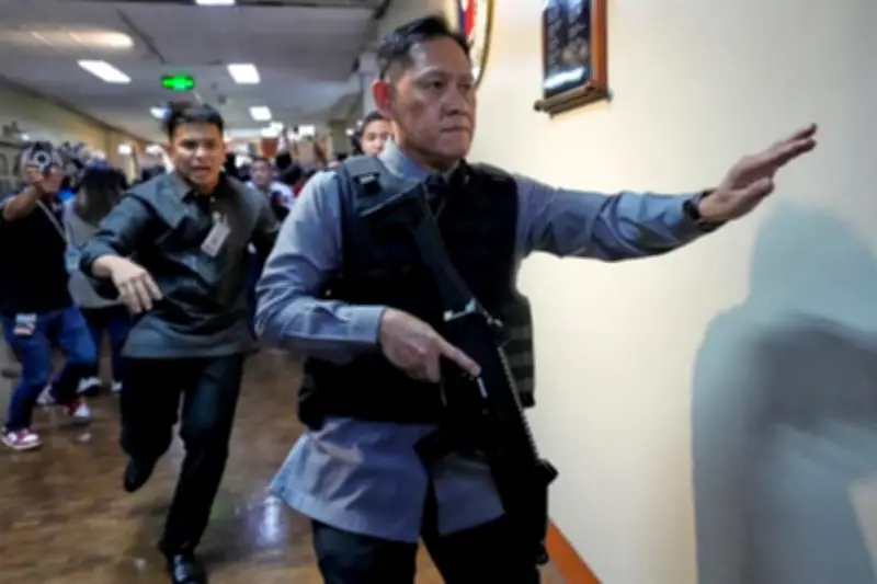 Tiroteo en Senado filipino; buscan arrestar a legislador