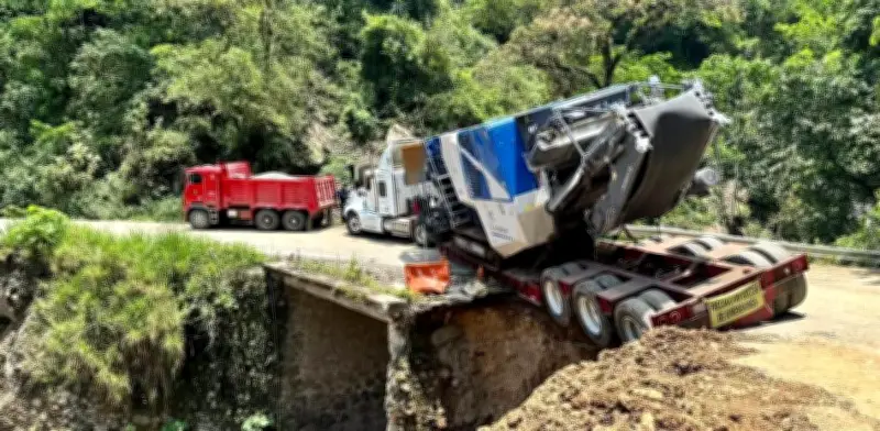 Tráiler bloquea carretera en Hidalgo por más de 24 horas