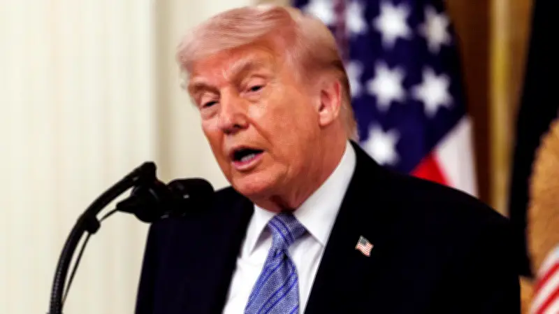 Trump suspende operativo militar en Ormuz por posible acuerdo con Irán