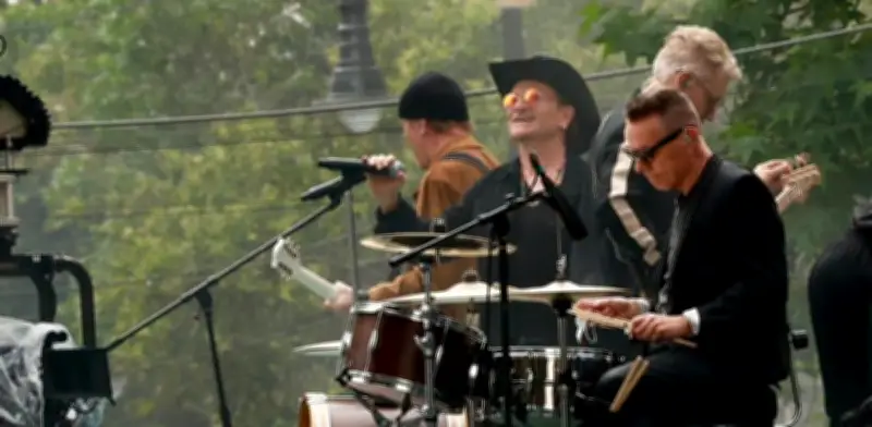 U2 filma en CDMX el video de su nuevo sencillo bajo clima irlandés