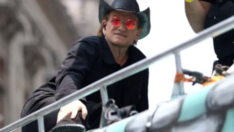 U2 graba videoclip en el Salón Los Ángeles de CDMX