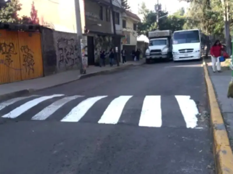 Vecinos exigen topes en Álvaro Obregón para frenar exceso de velocidad