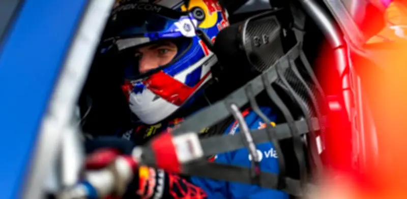 Verstappen arranca top 3 en 24 Horas del Nürburgring