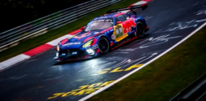 Verstappen largará 4° en las 24 Horas de Nürburgring 2026