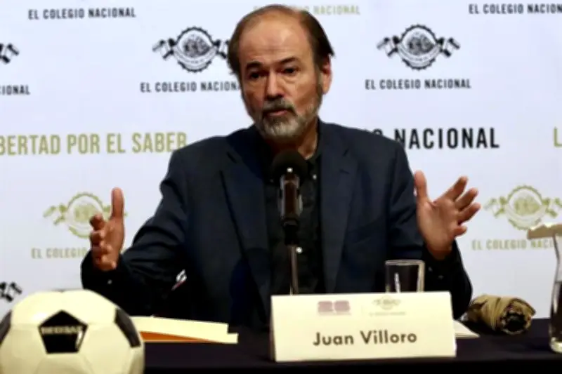 Villoro dedica exposición a la afición mundialista