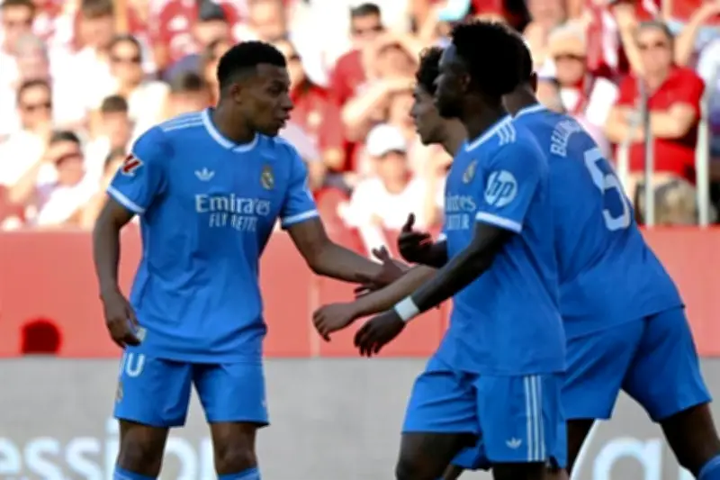 Vinicius Jr. da triunfo al Real Madrid en Sevilla