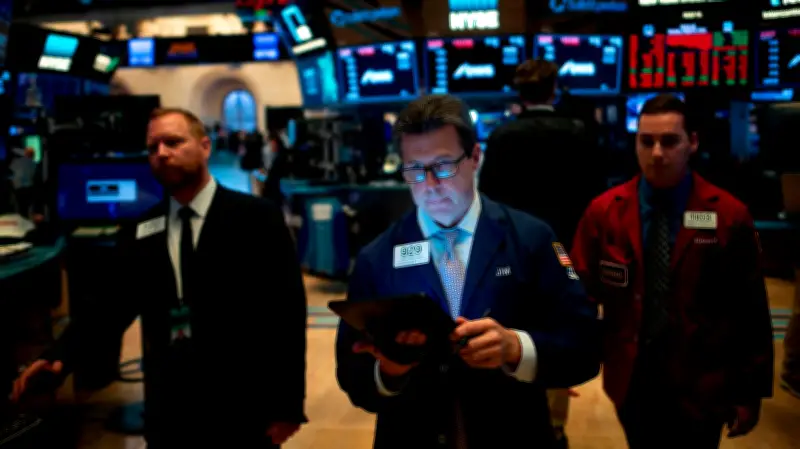 Wall Street cierra en verde por optimismo sobre reapertura de Ormuz