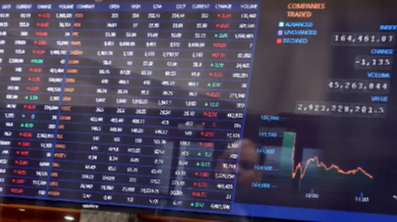 Wall Street cierra mixto; Nasdaq cae por Seagate y Micron