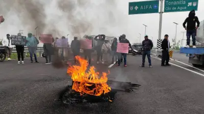 Bloqueo en Tonanitla cumple 24 horas y afecta acceso al AIFA