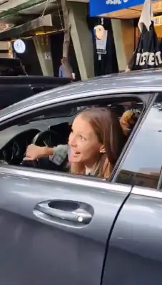 Buscan orden de aprehensión contra 'Lady Racista' por no cumplir terapias