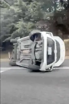 Caos vial en autopista Cuernavaca-México por accidentes y lluvia