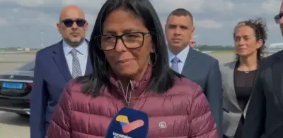 Delcy Rodríguez llega a La Haya para defender a Venezuela en disputa con Guyana