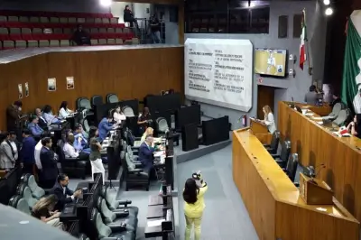 Diputados rechazan recortar ciclo escolar en México
