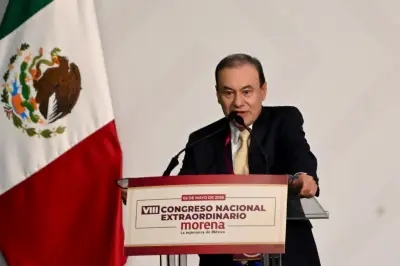 Durazo denuncia 'gozosa abyección' de fuerzas políticas ante presiones externas