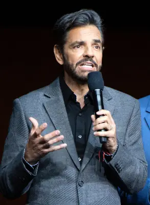 Eugenio Derbez reacciona con humor al regreso de Aislinn y Mauricio Ochmann en nueva película